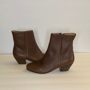 Woman Common Projects Brown 2” heeled booties 37 7 ✌️